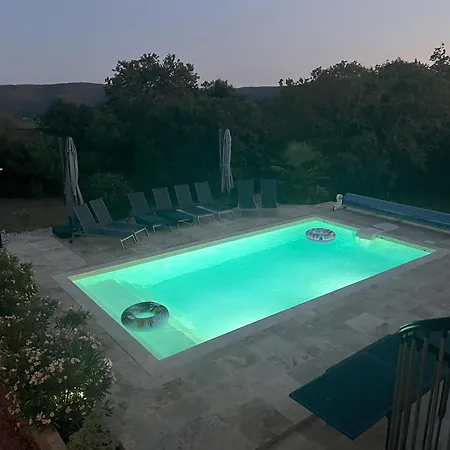 La Tourelle Du Lot 别墅 *